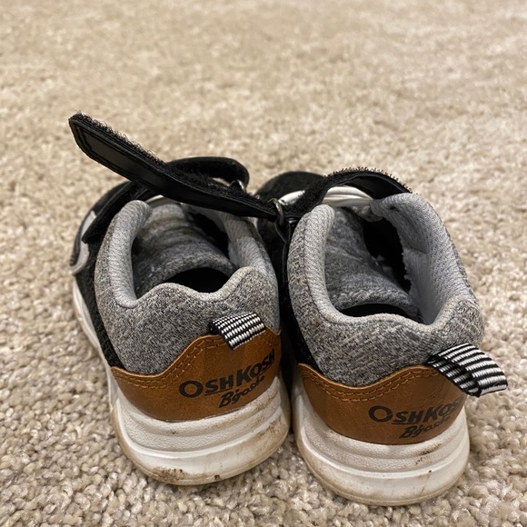 Oshkosh B’gosh toddler size 4 sneakers! - Picture 2 of 4